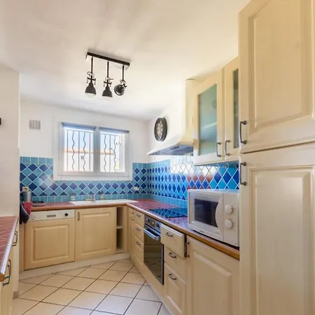 Villa With Terrace-Garden Near The Beach! بيت للعطل سيكس-فور-لو-بلاج